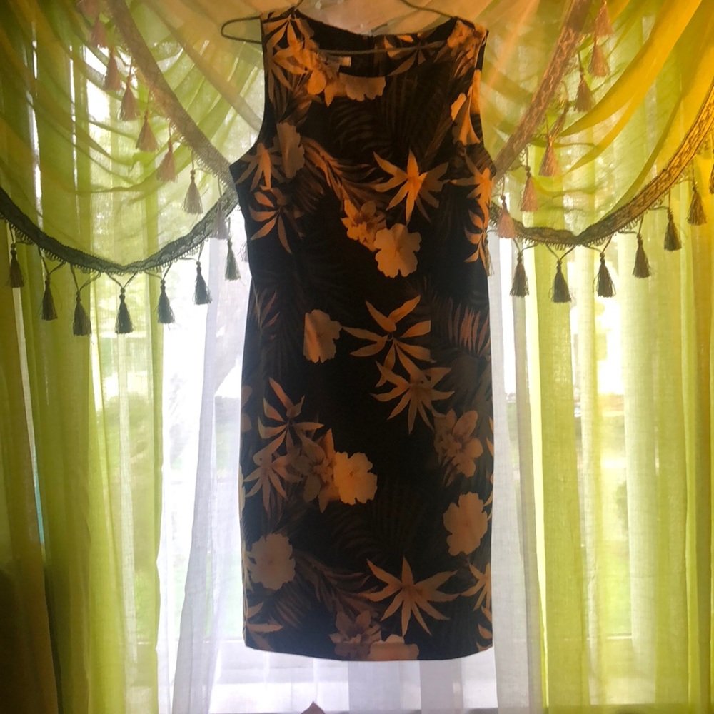 Dresse - Picture 2 of 2